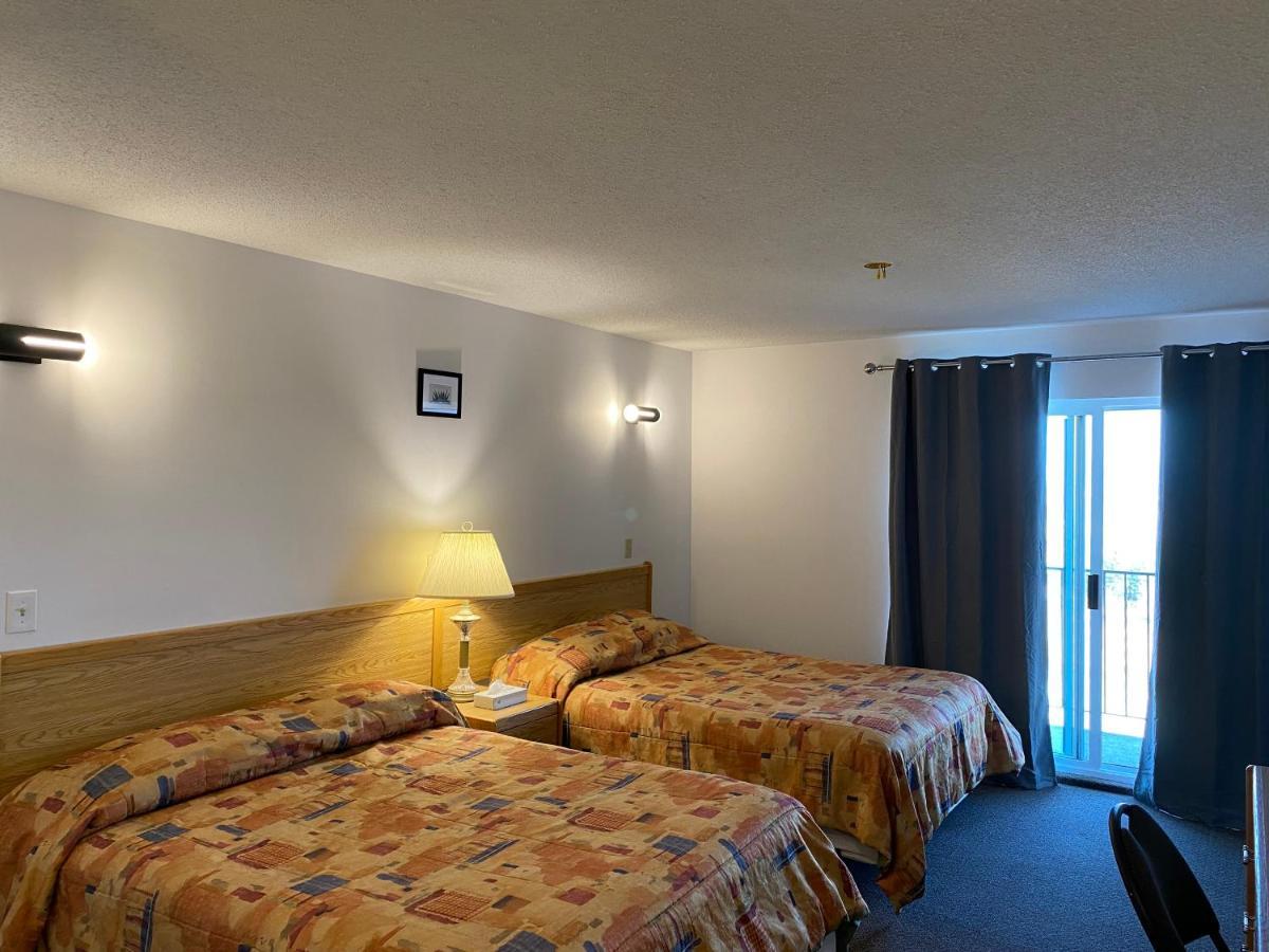 Hillview Motel Vanderhoof Экстерьер фото